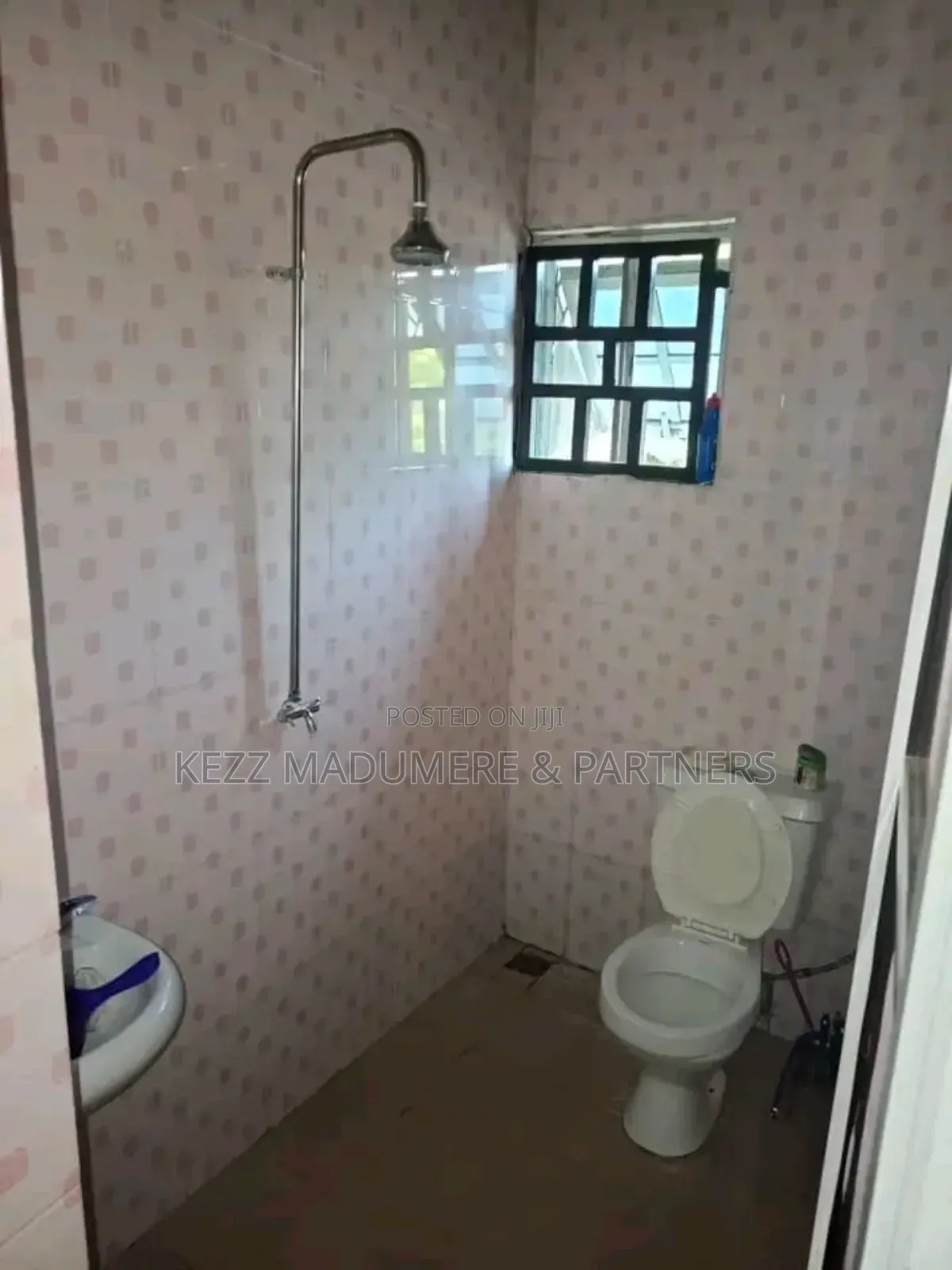 3bdrm Bungalow in Off Apu Road , for sale in Port-Harcourt