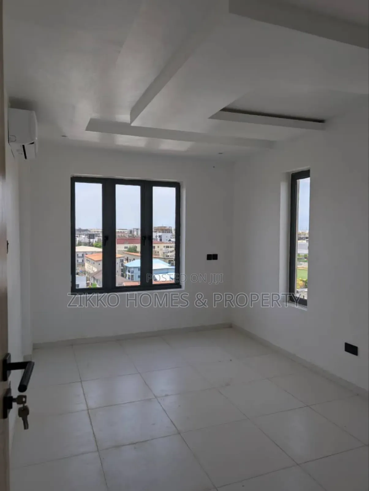 3bdrm Maisonette in Lekki Phase 1 for sale in Lekki