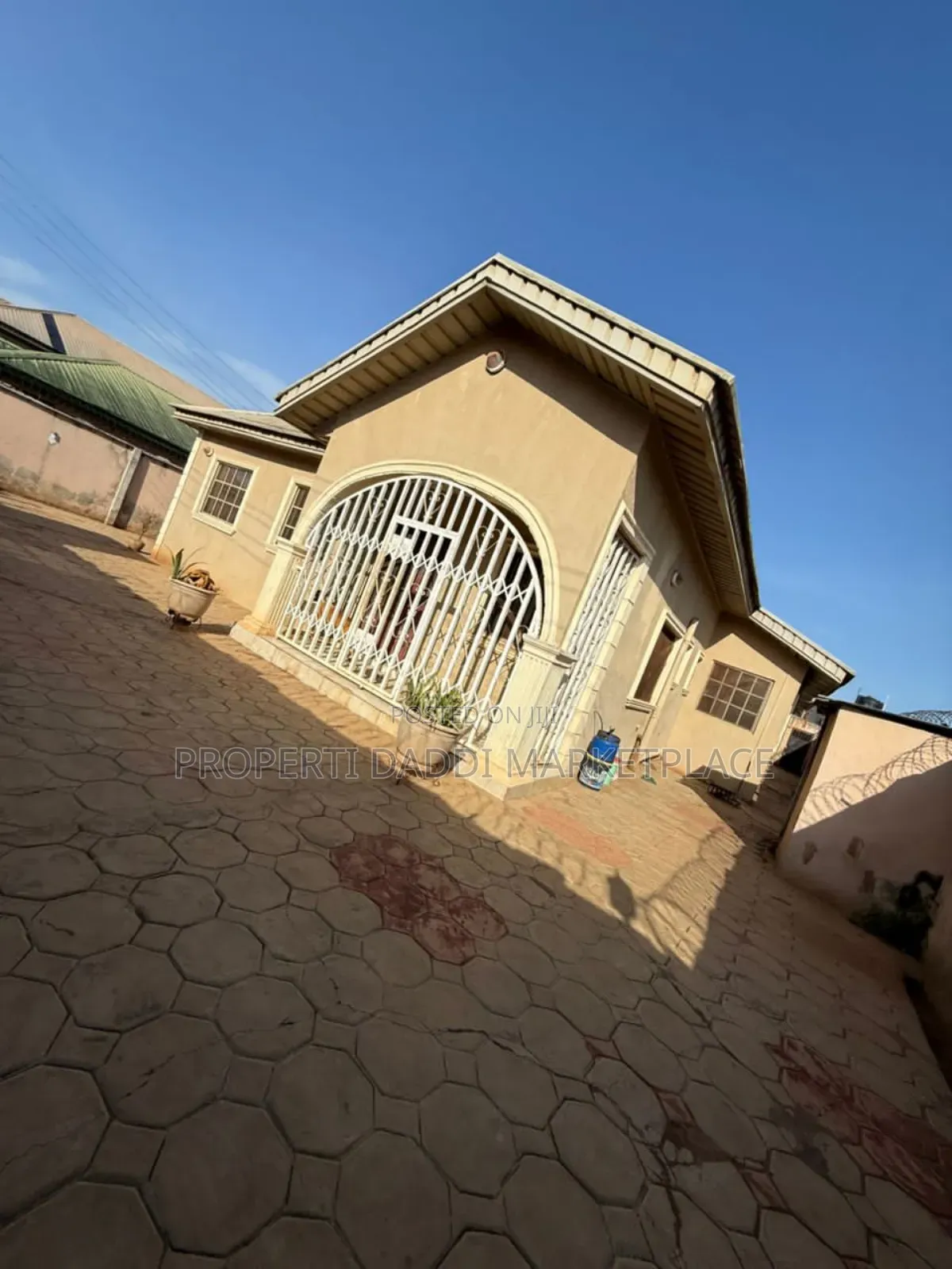 4bdrm Bungalow in Ayobo for sale in Ayobo