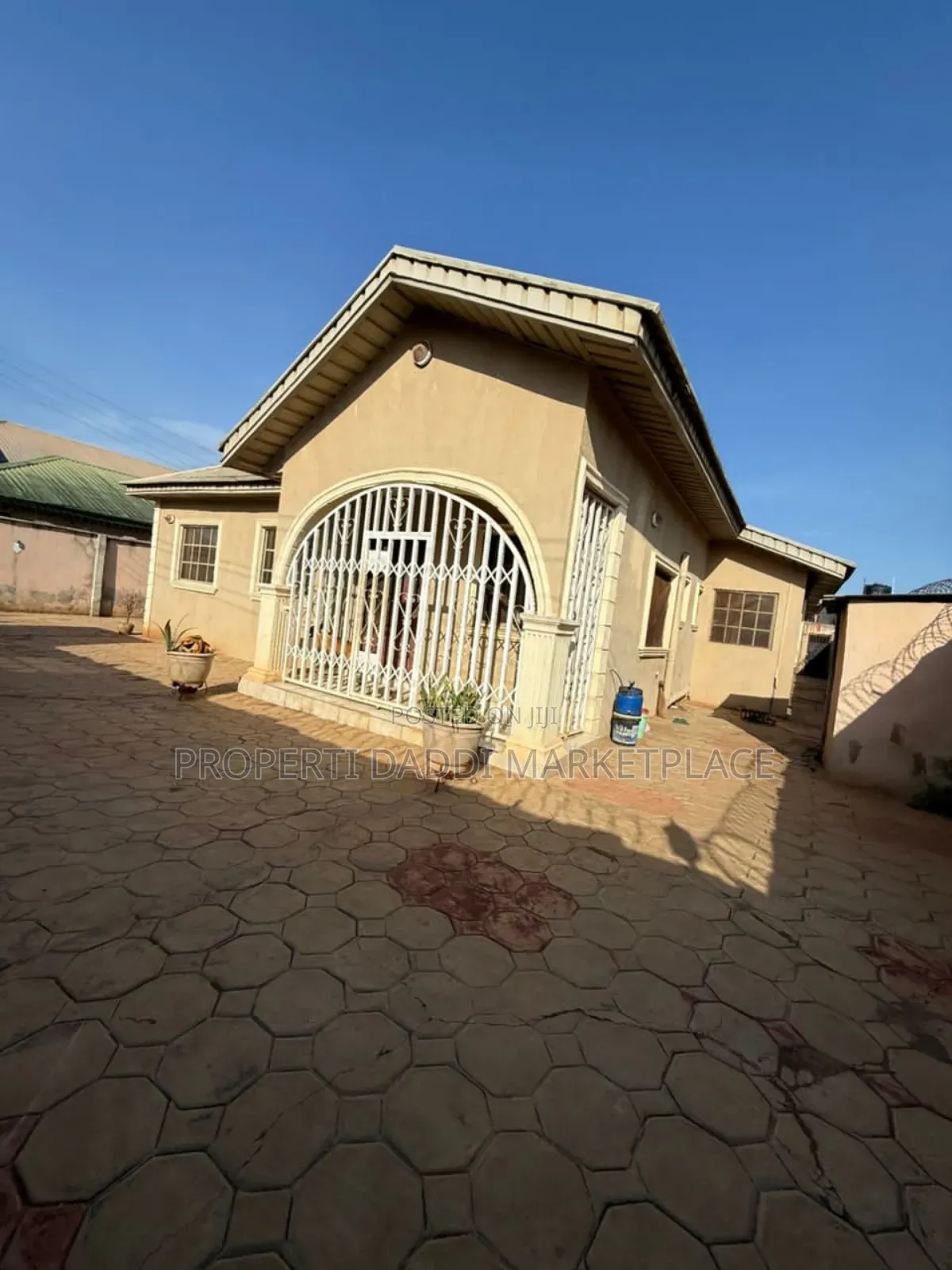 4bdrm Bungalow in Ayobo for sale in Ayobo