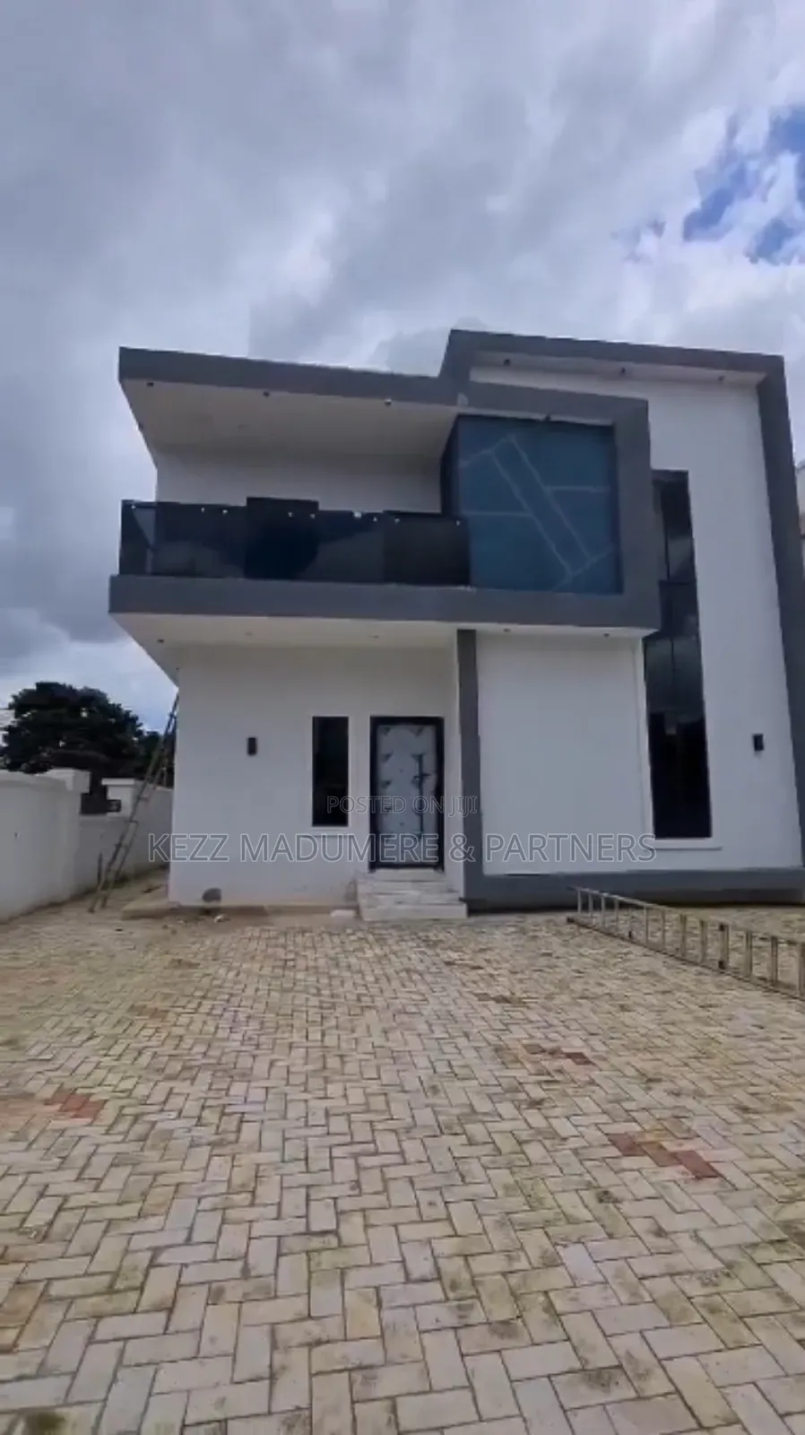 4bdrm Duplex in Within Wtc Estate, for sale in Enugu