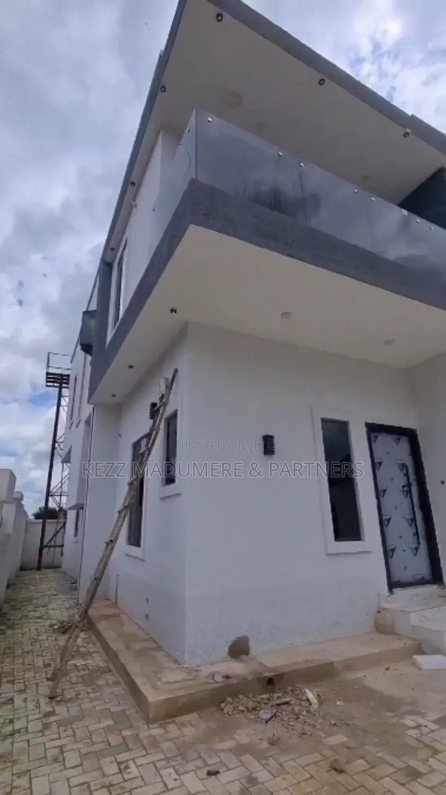 4bdrm Duplex in Within Wtc Estate, for sale in Enugu