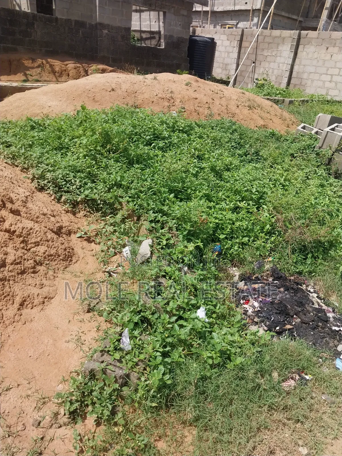 Two and Half Plots of Land 4 Sale Governor's Rd in Ikotun / Ikotun/Igando