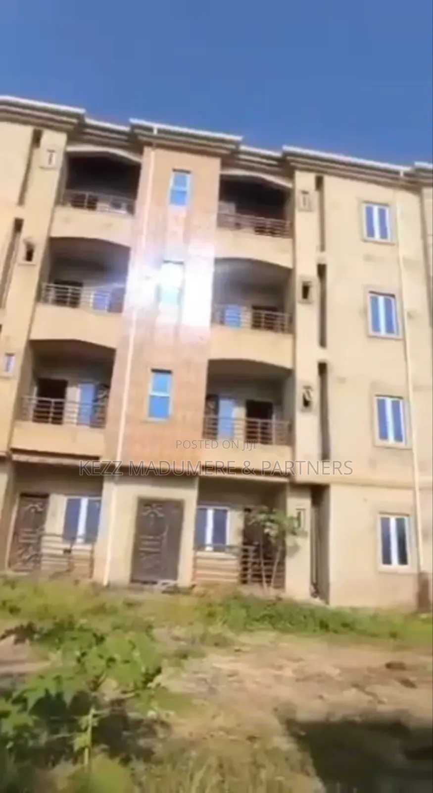 20bdrm Block of Flats in Monarch , Enugu , for sale in Enugu