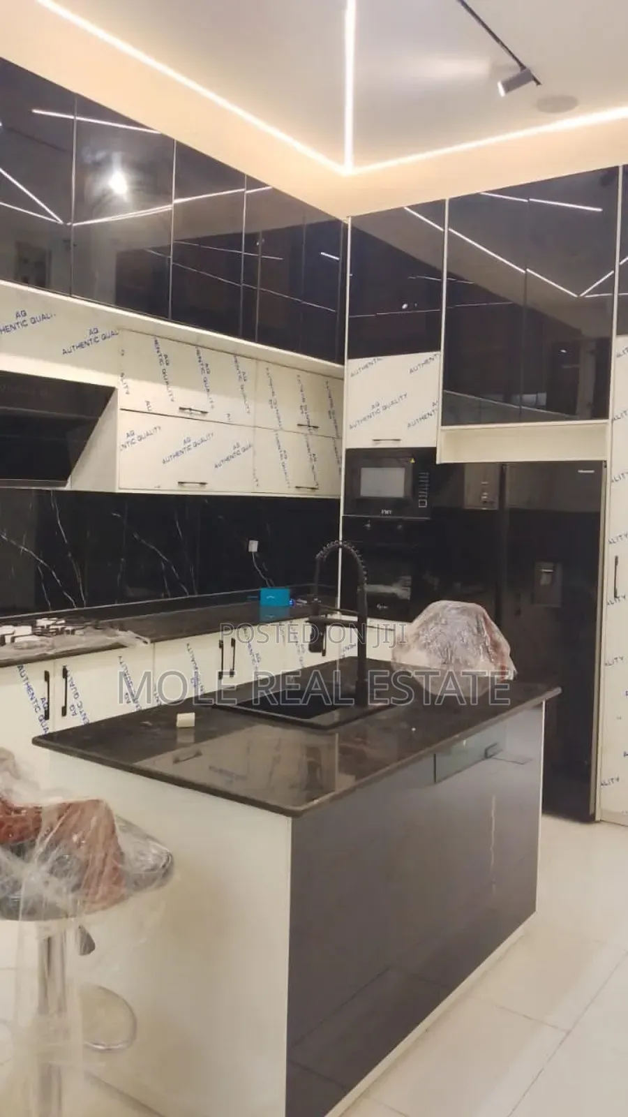 Furnished 5bdrm Duplex in Chevron Drive for sale in Chevron