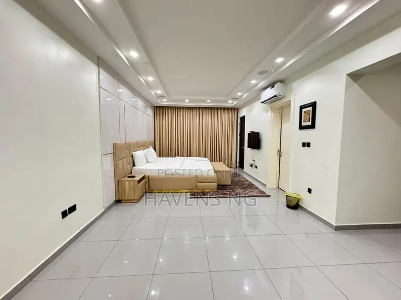 Stunning 3-Bedroom Waterfront Terrace in Lekki Phase 1