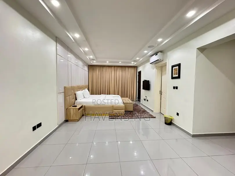 Stunning 3-Bedroom Waterfront Terrace in Lekki Phase 1