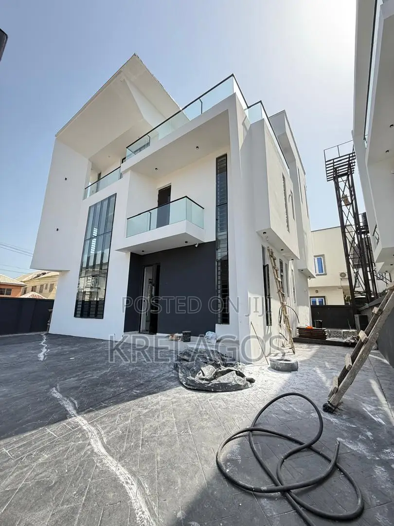 5bdrm Duplex in Osapa london for sale in Osapa london