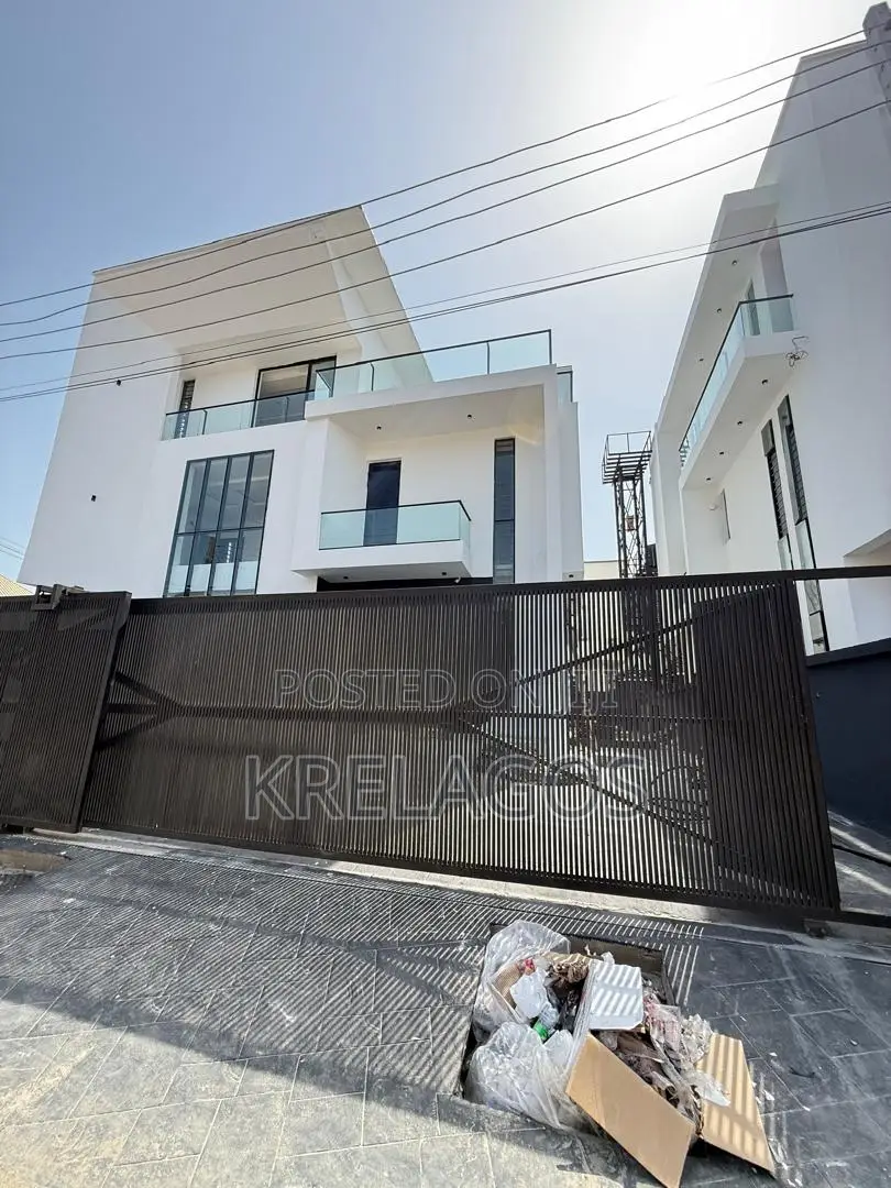5bdrm Duplex in Osapa london for sale in Osapa london