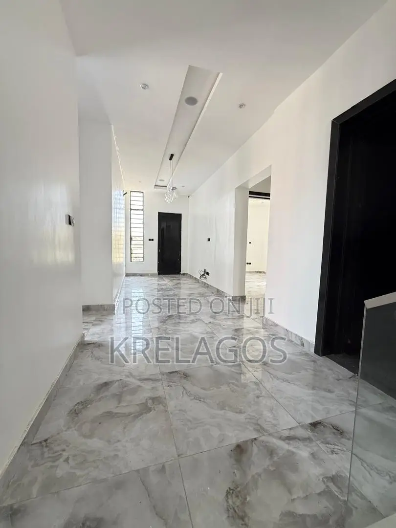 5bdrm Duplex in Osapa london for sale in Osapa london