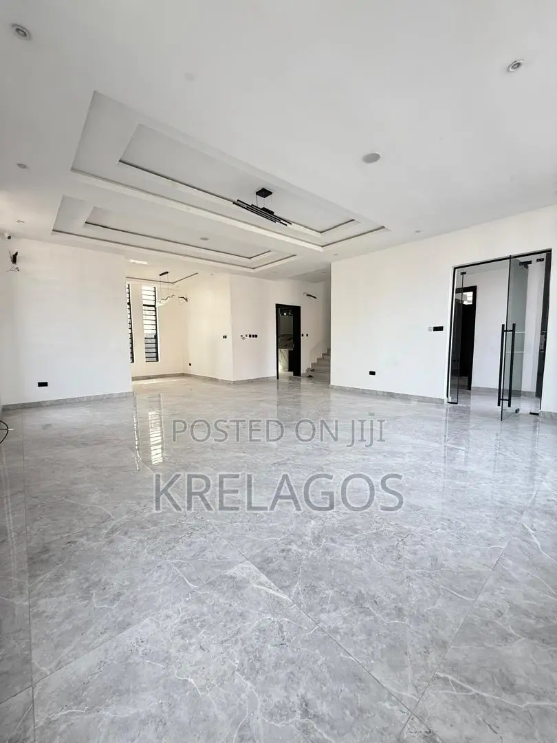 5bdrm Duplex in Osapa london for sale in Osapa london
