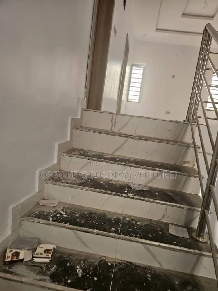 Furnished 4bdrm Duplex in Oluyole Near 7Up for sale in Oluyole