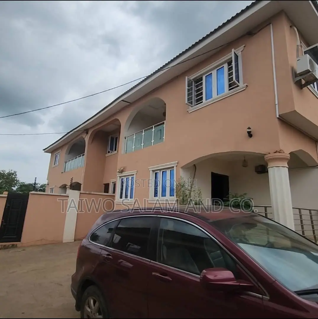 5bdrm Duplex in Akala Express for sale in Akala Express