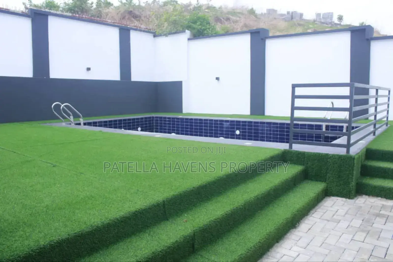 8bdrm Duplex in Guzape District for sale in Guzape District