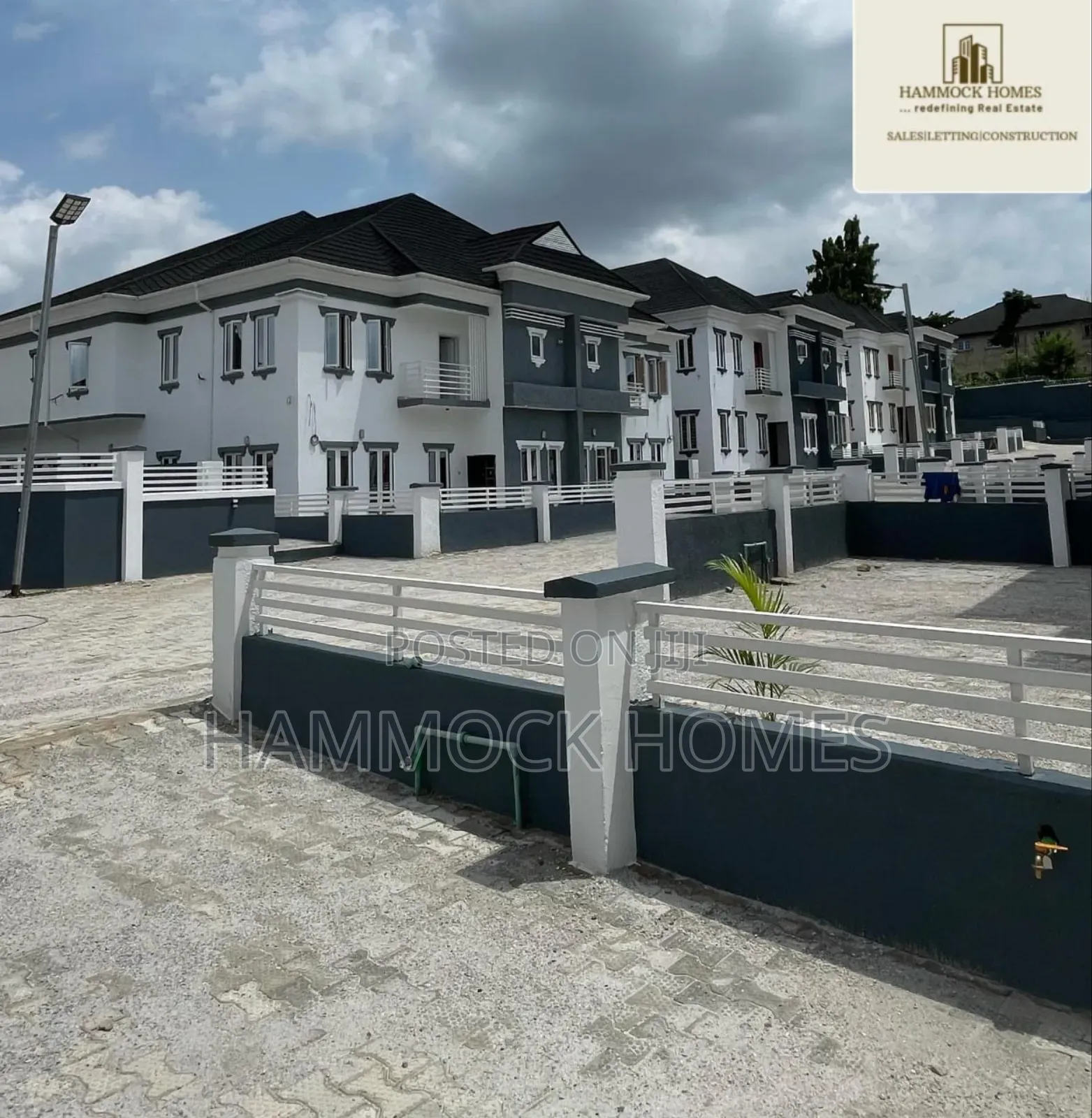 4bdrm Duplex in Jericho Gra for sale in Jericho