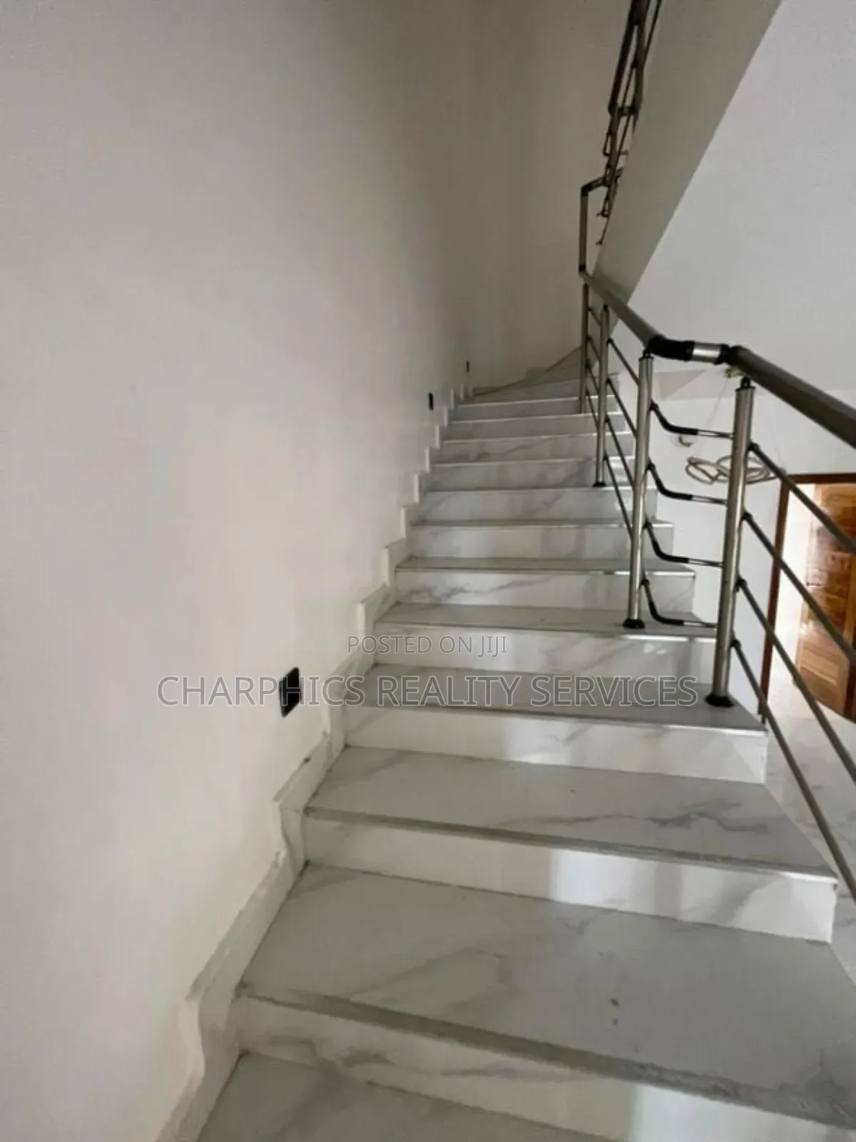 4bdrm Duplex in Lekki Phase 2 for sale in Lekki Phase 2