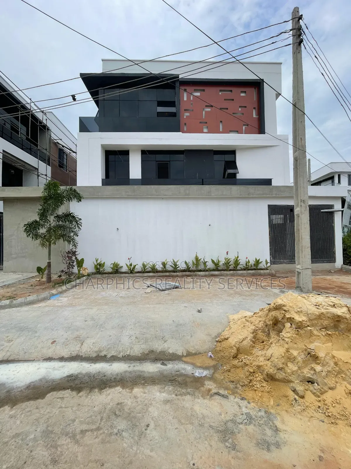 4bdrm Duplex in Lekki Phase 1 for sale in Lekki Phase 1