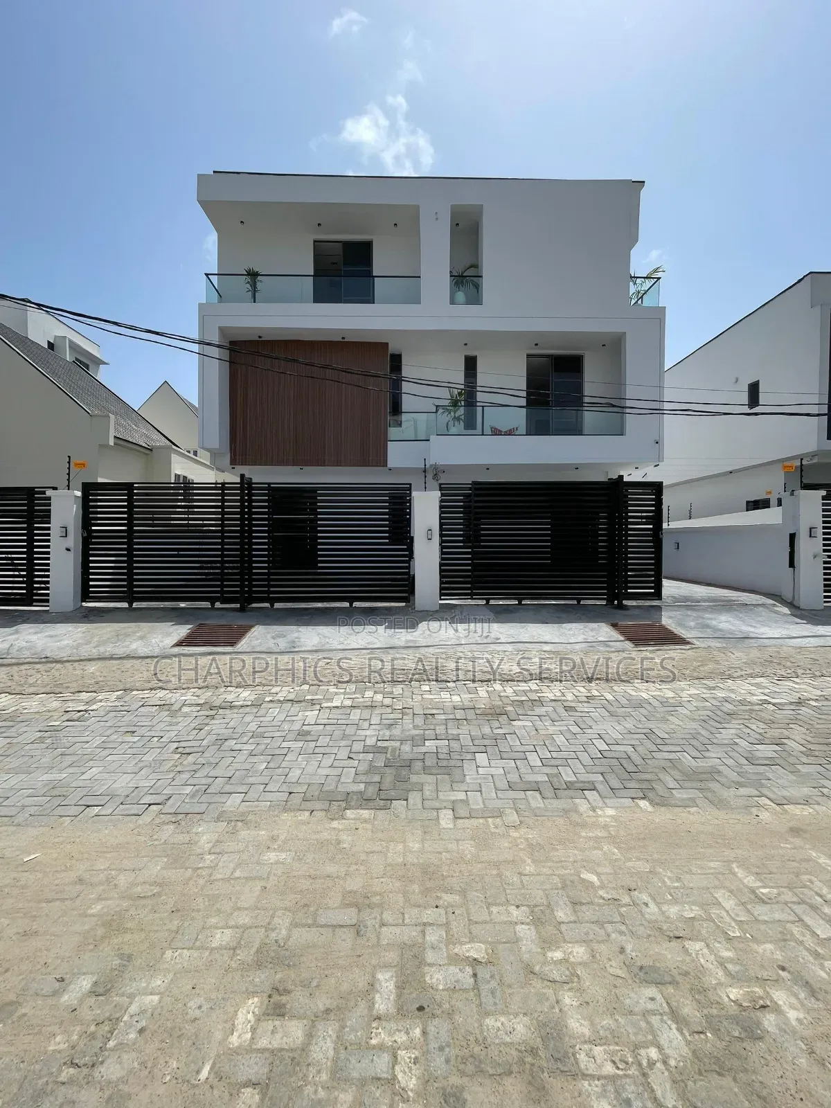 4bdrm Duplex in Ikate for sale in Ikate