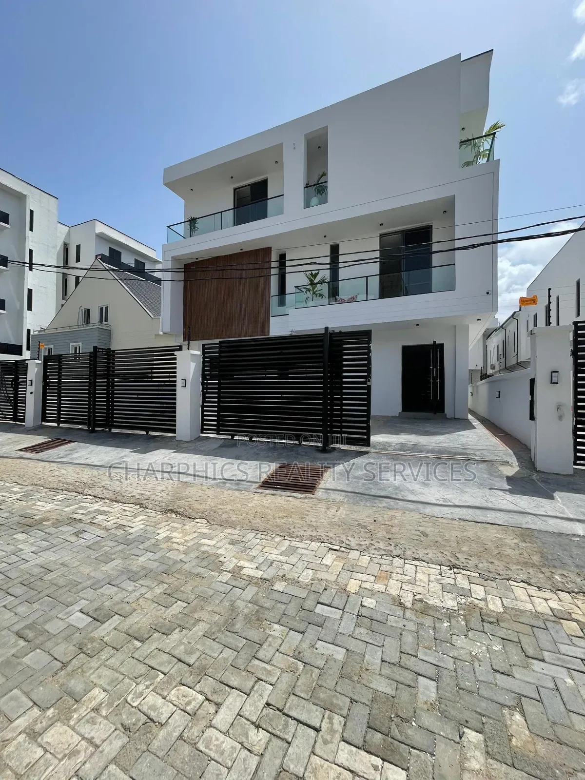 4bdrm Duplex in Ikate for sale in Ikate