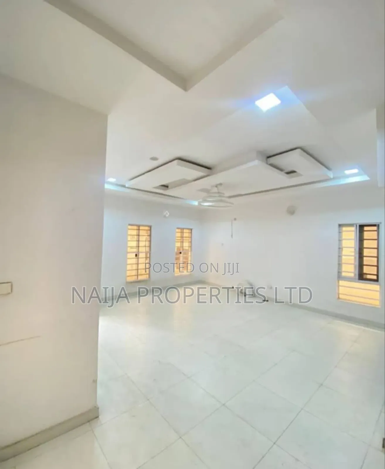 5bdrm Duplex in Osapa London, Lekki for sale in Lekki