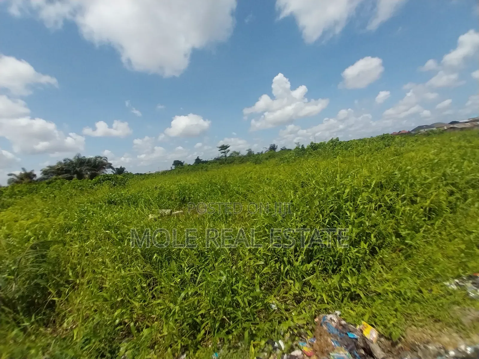 Half Plot With Demolishable Off Foursqure Orisumbare in Egbeda / Egbeda
