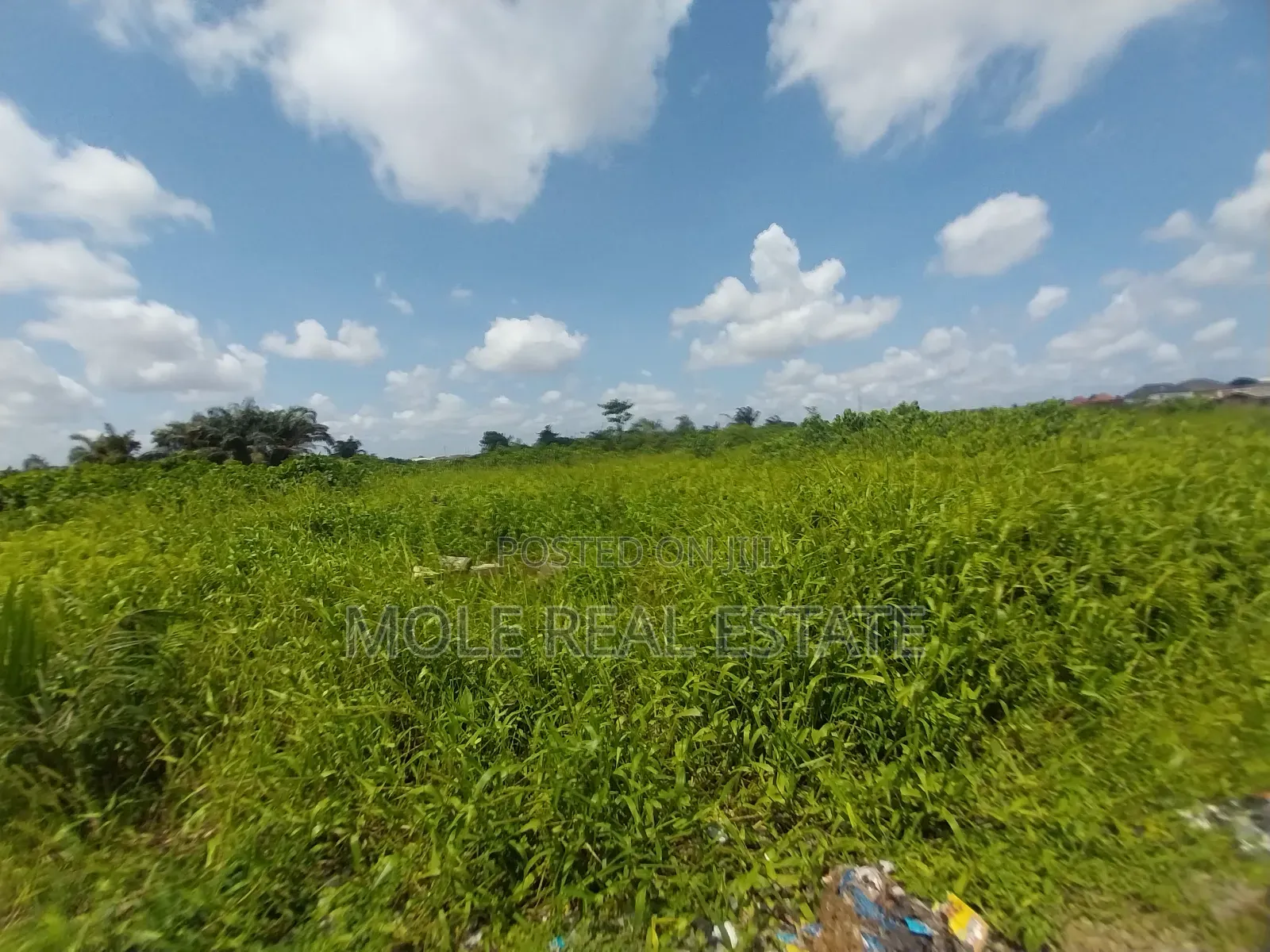 Half Plot With Demolishable Off Foursqure Orisumbare in Egbeda / Egbeda