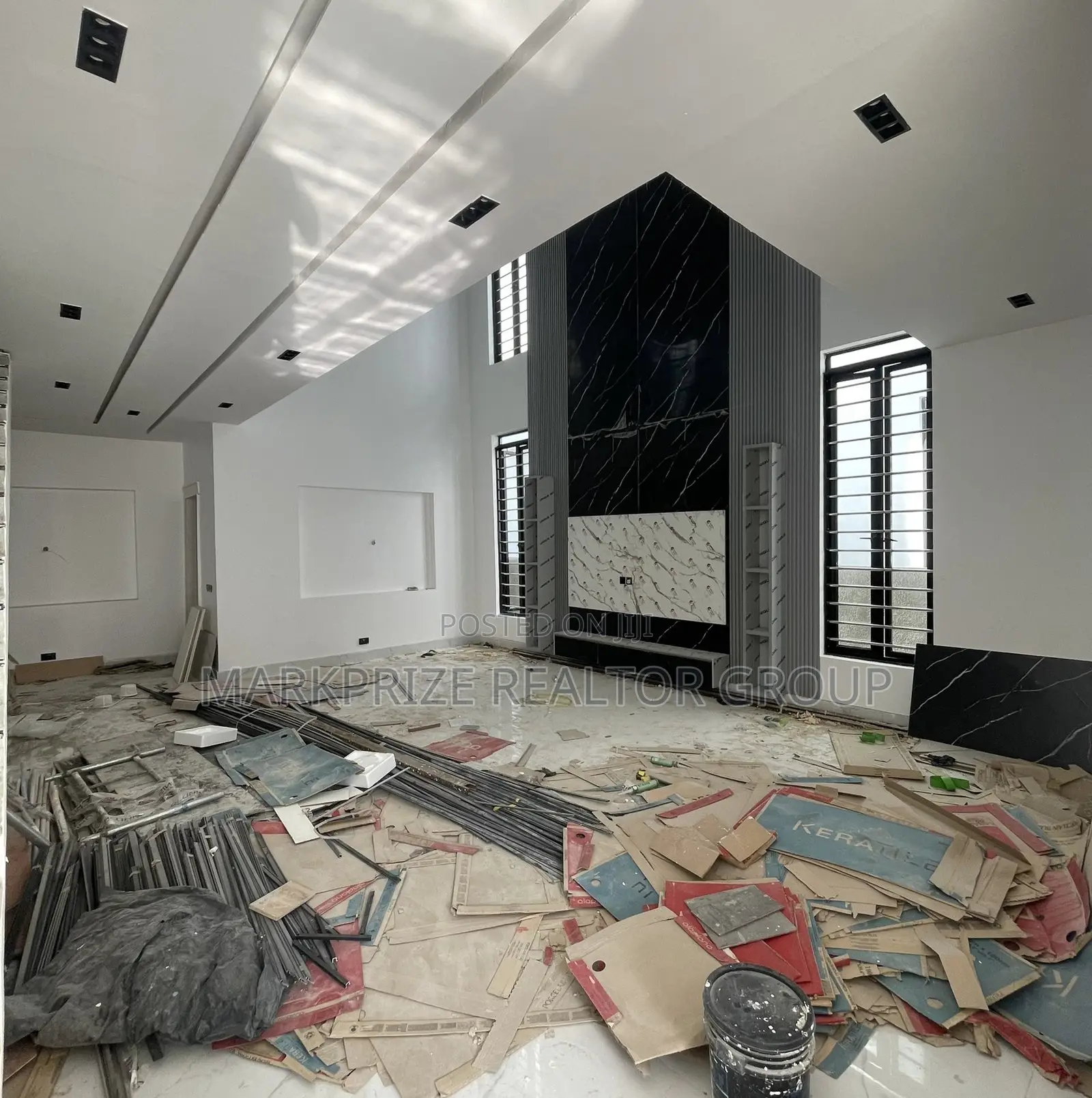5bdrm Duplex in Chevron Lekki Lagos for sale in Chevron