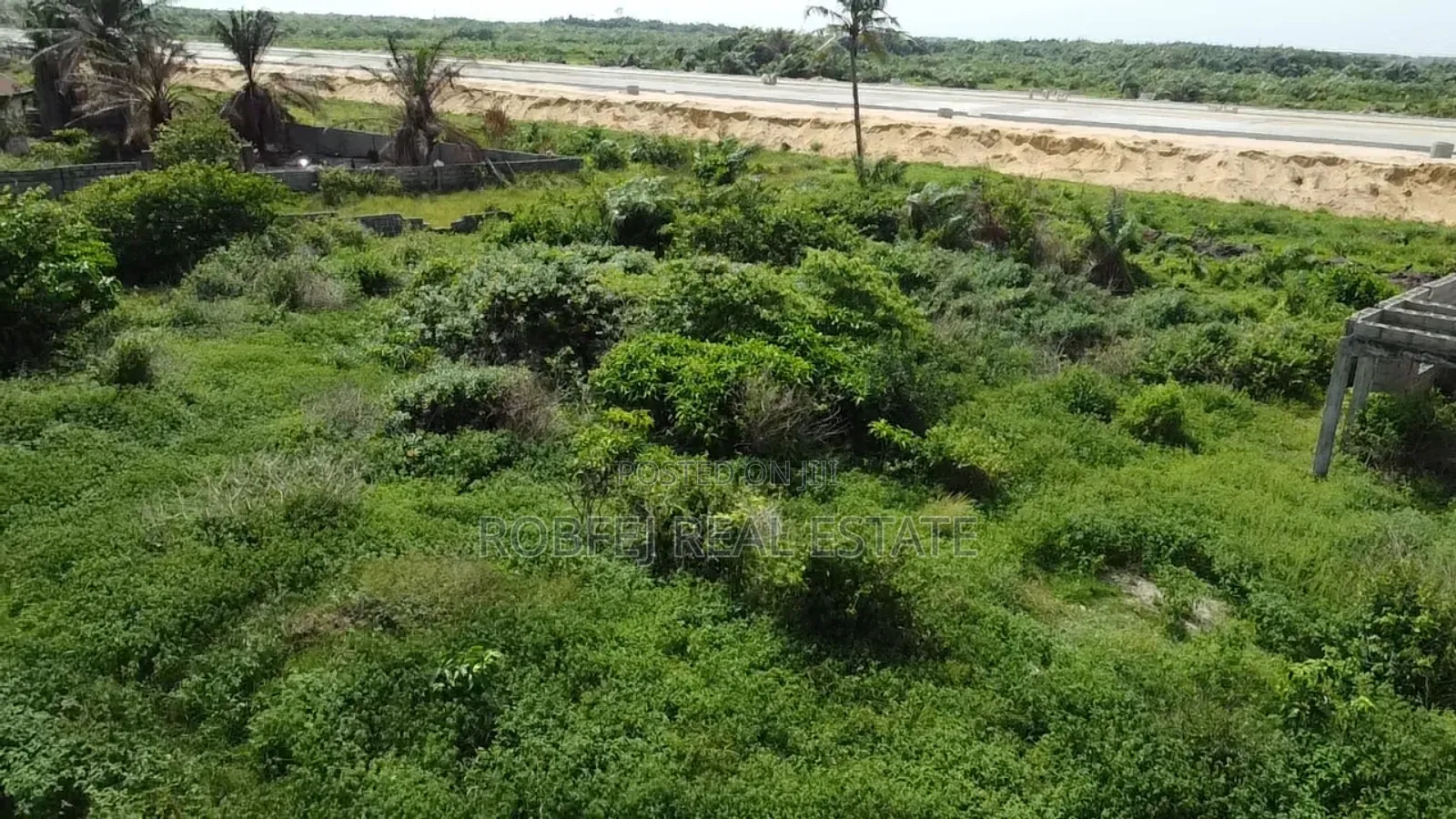 Dream Big, Build Bigger! Your Coastal Paradise Awaits! in Eleko