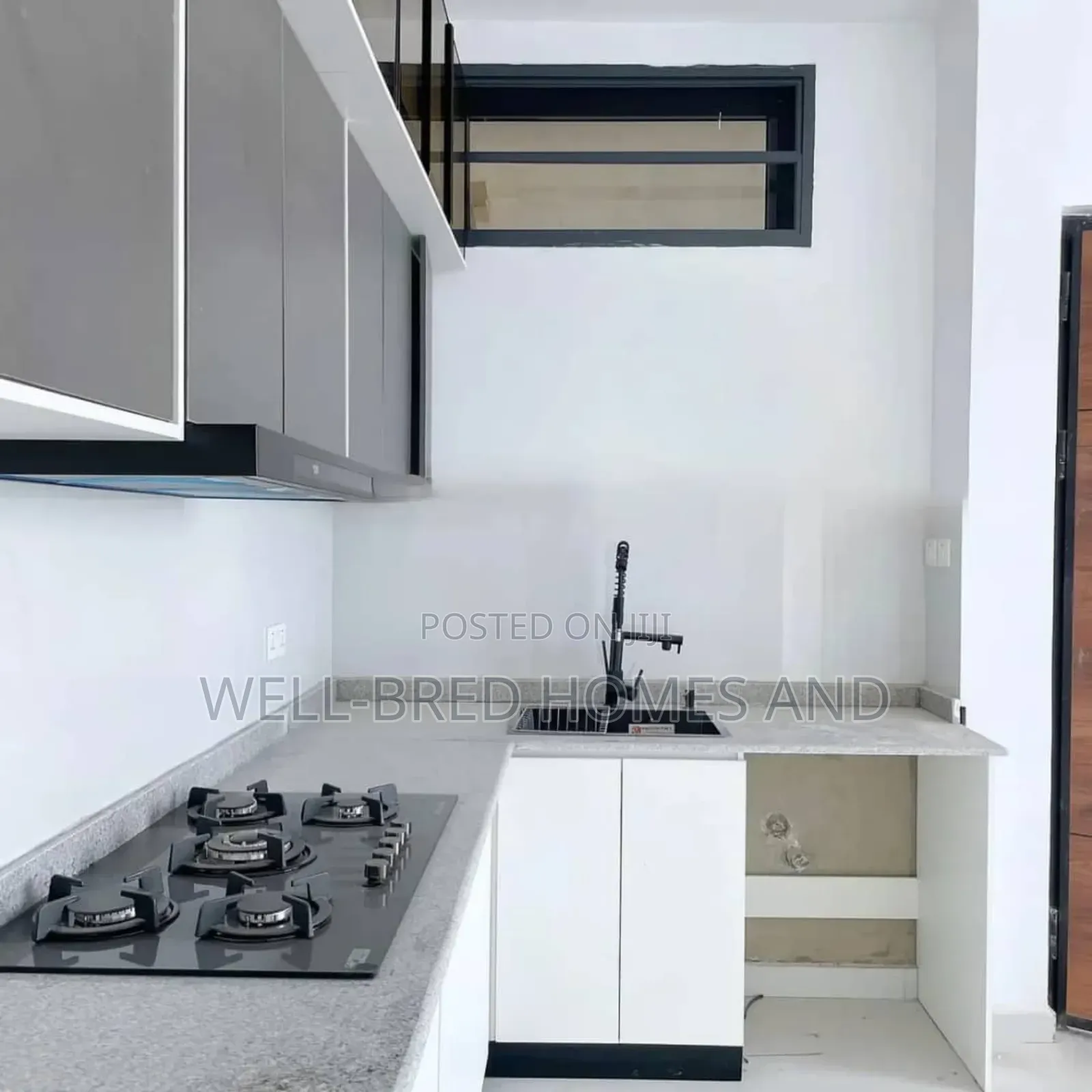 2bdrm Apartment In Ologolo Lekki Lagos For Sale in Lekki
