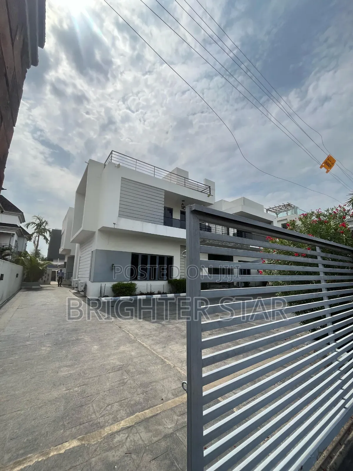 Furnished 7bdrm Duplex in Lekki Phase1 for sale in Lekki Phase 1