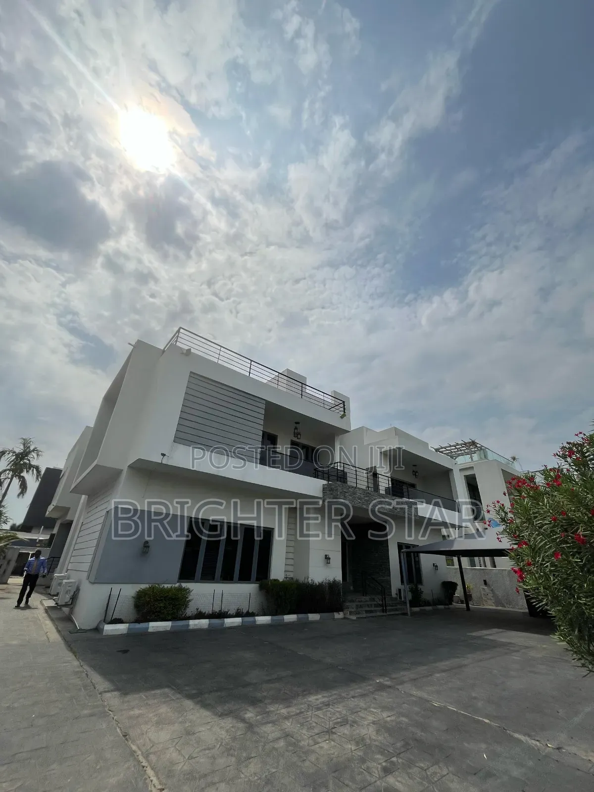 Furnished 7bdrm Duplex in Lekki Phase1 for sale in Lekki Phase 1