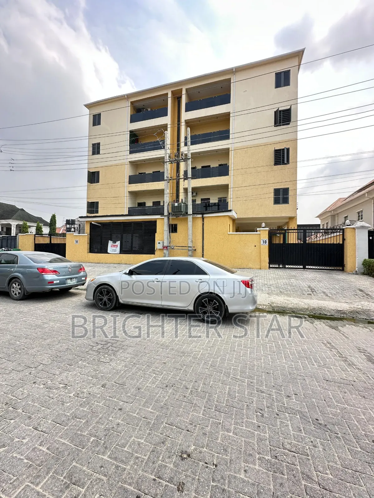Furnished 2bdrm Apartment In Lekki Phase1 For Sale in Lekki Phase 1