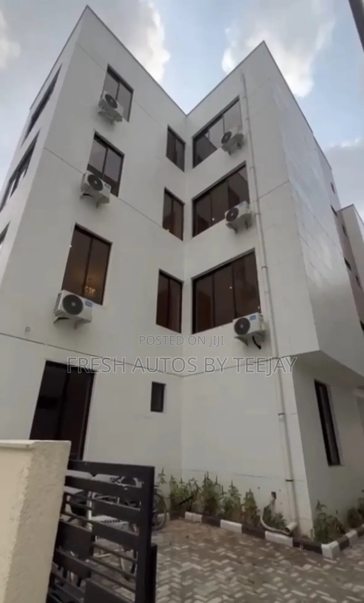 Furnished 6bdrm Duplex in Banana Island for sale in Banana Island