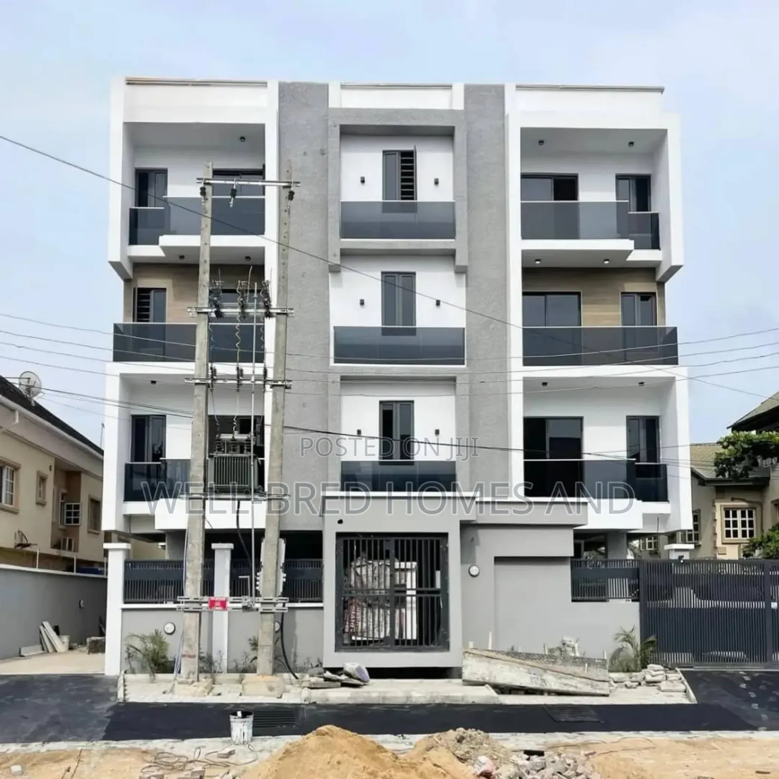 2bdrm Apartment In Agungi Lekki Lagos For Sale in Lekki