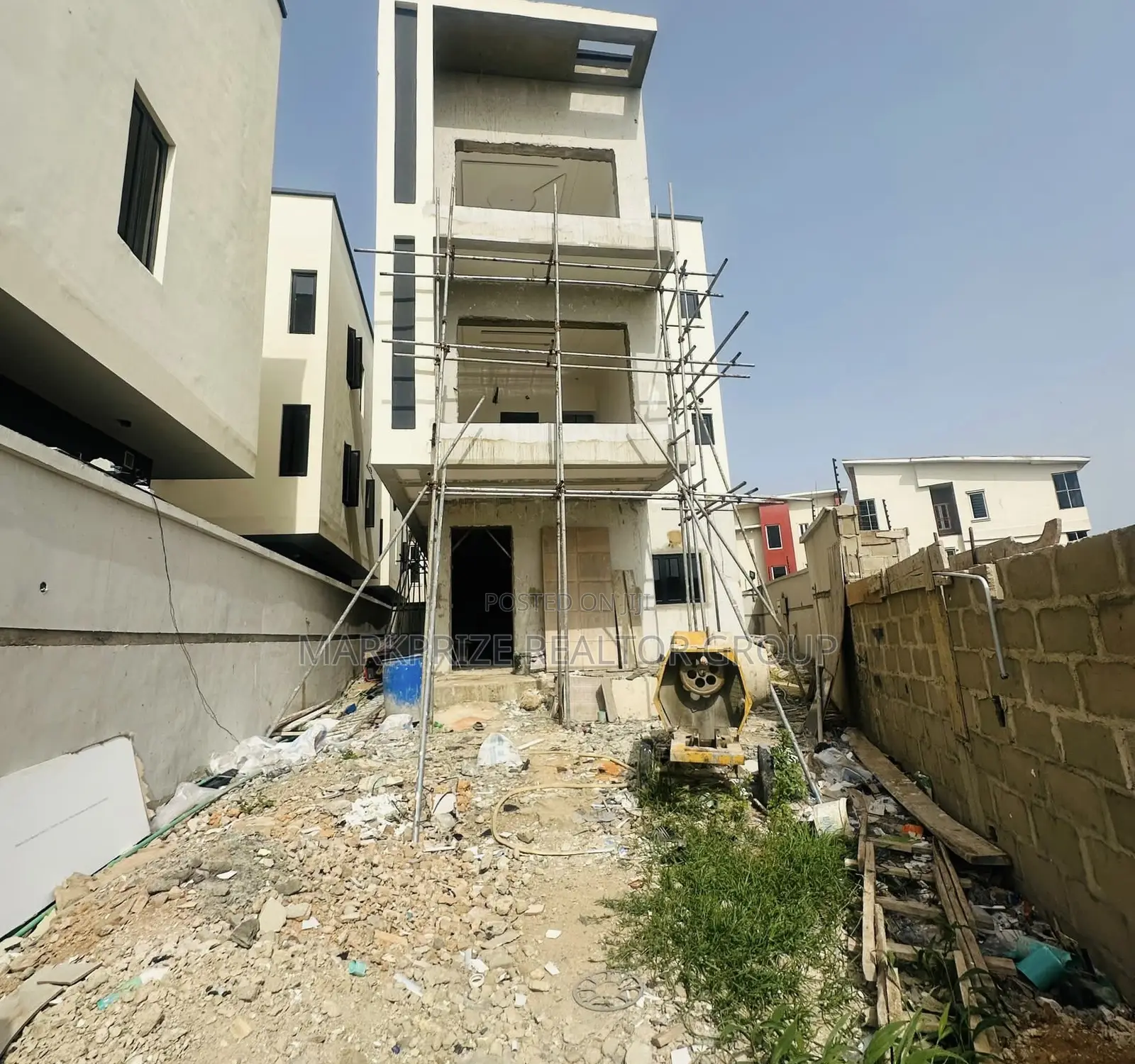 5bdrm Duplex in Ogudu Gra Phase 1 for sale in Ogudu GRA