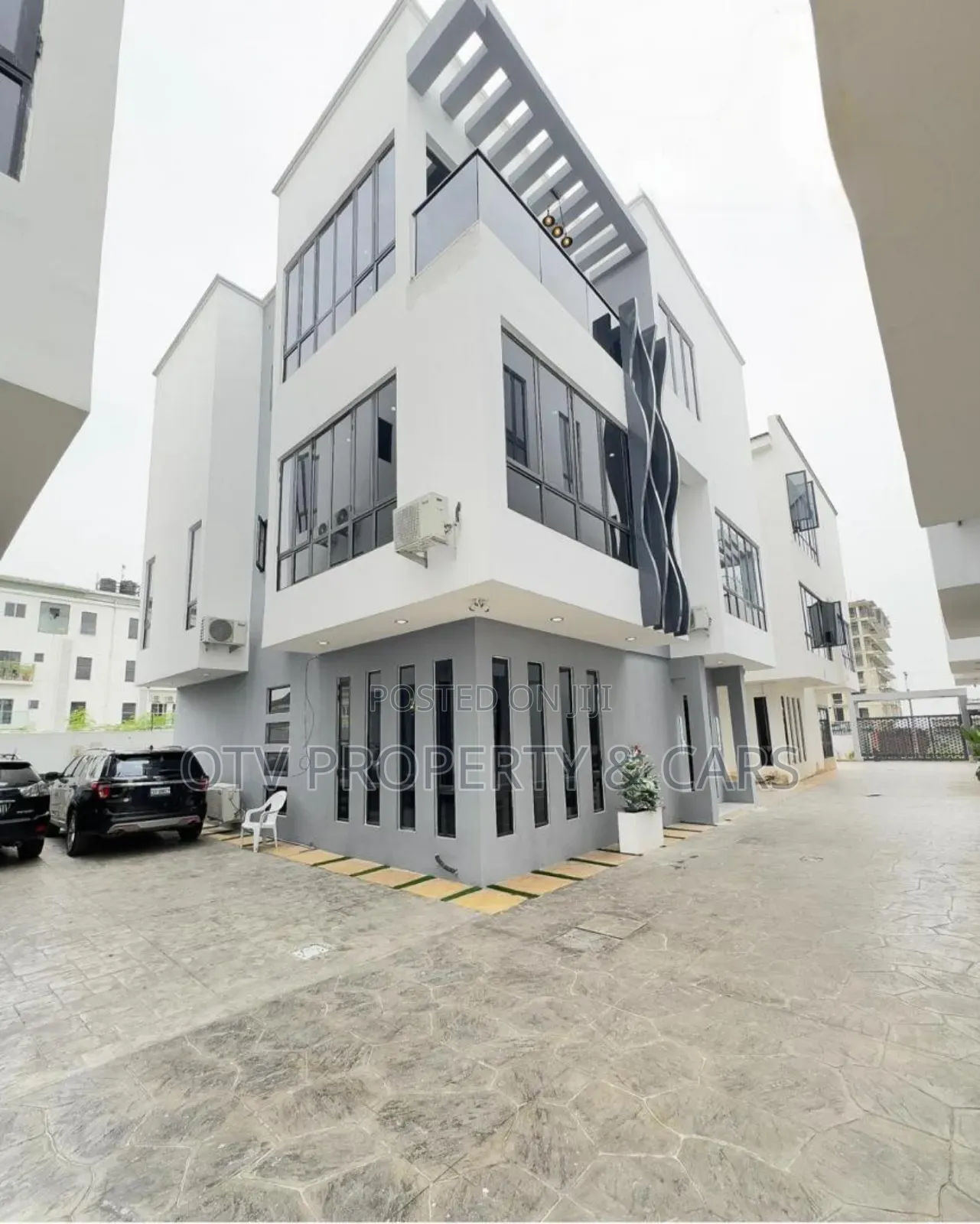 Furnished 5bdrm Duplex in Parkview Estate for sale in Parkview Estate