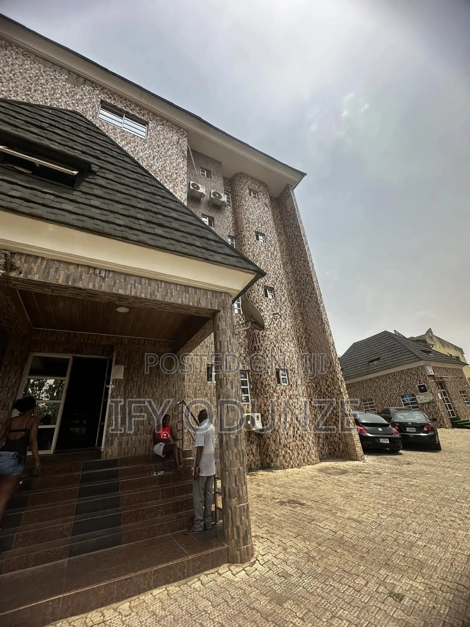 Furnished 40bdrm Block of Flats in Rodze, Wuse for sale in Wuse