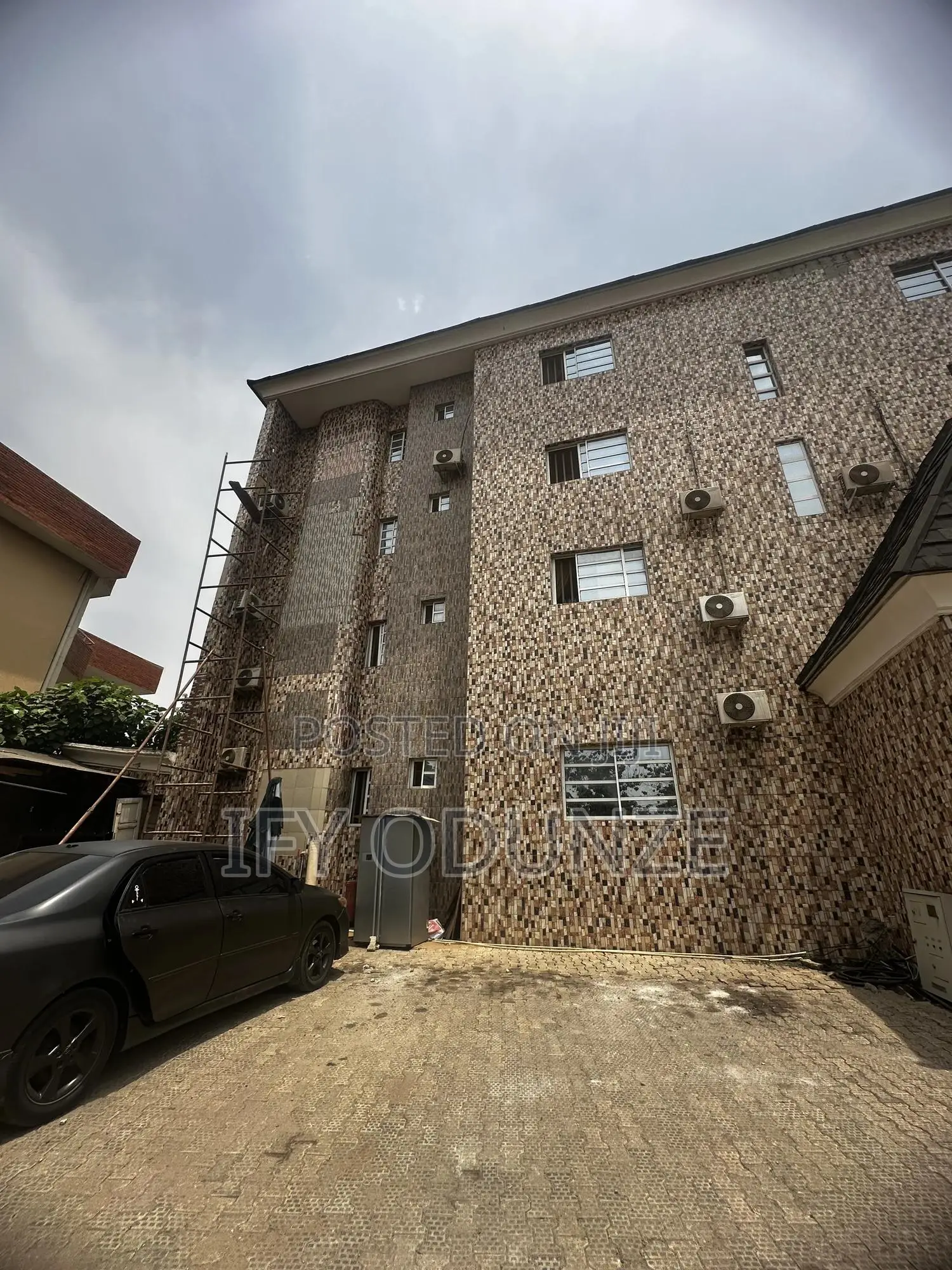 Furnished 40bdrm Block of Flats in Rodze, Wuse for sale in Wuse
