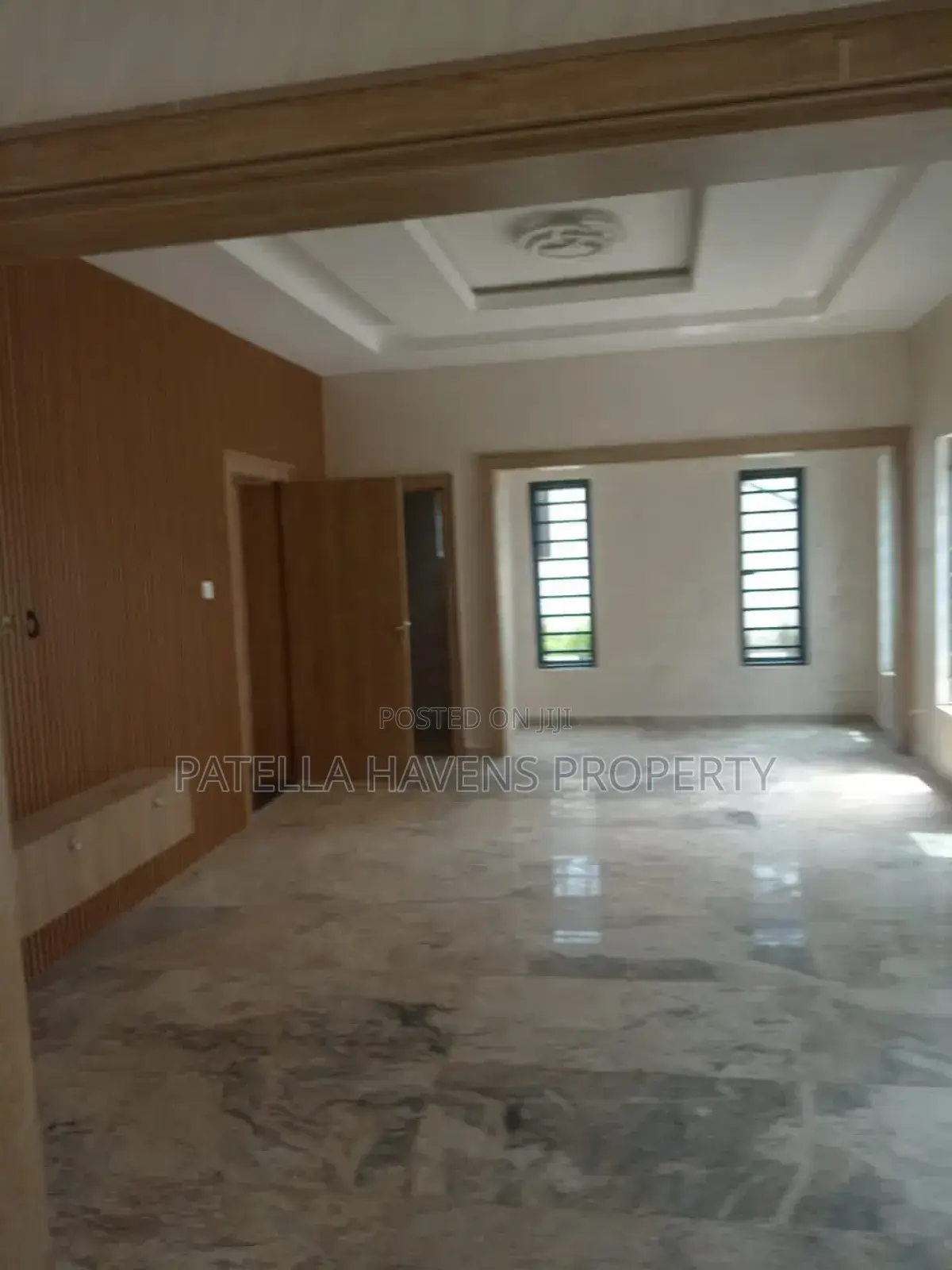 8bdrm Duplex in Apo Resettlement for sale in Apo Resettlement