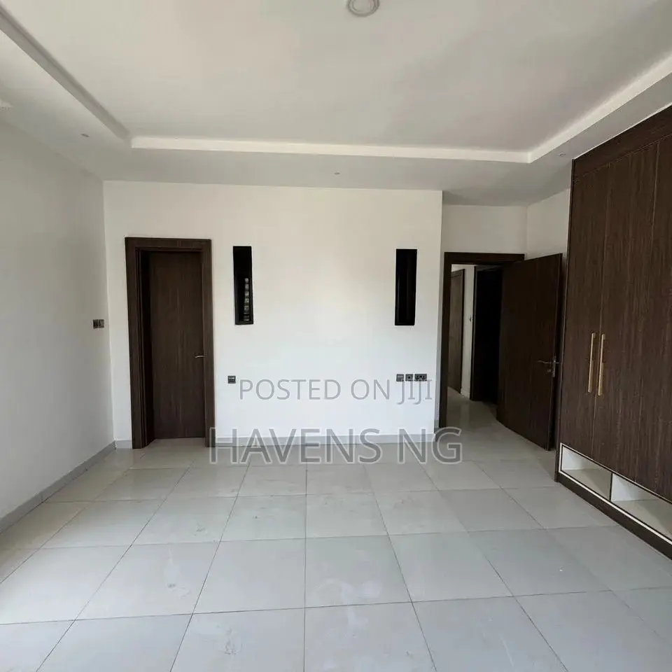 4bdrm Duplex in Life Camp for sale in Life Camp
