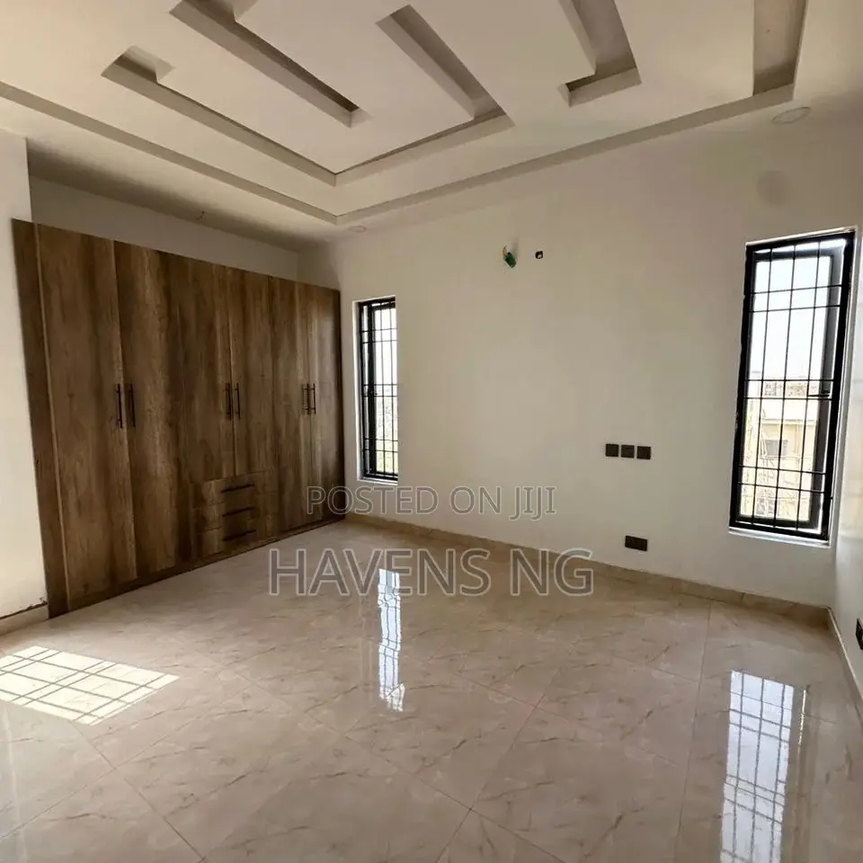 3bdrm Apartment in Wuye for sale in Wuye