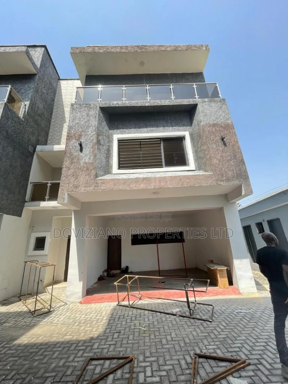 4bdrm Townhouse/Terrace in Chevron for sale in Chevron