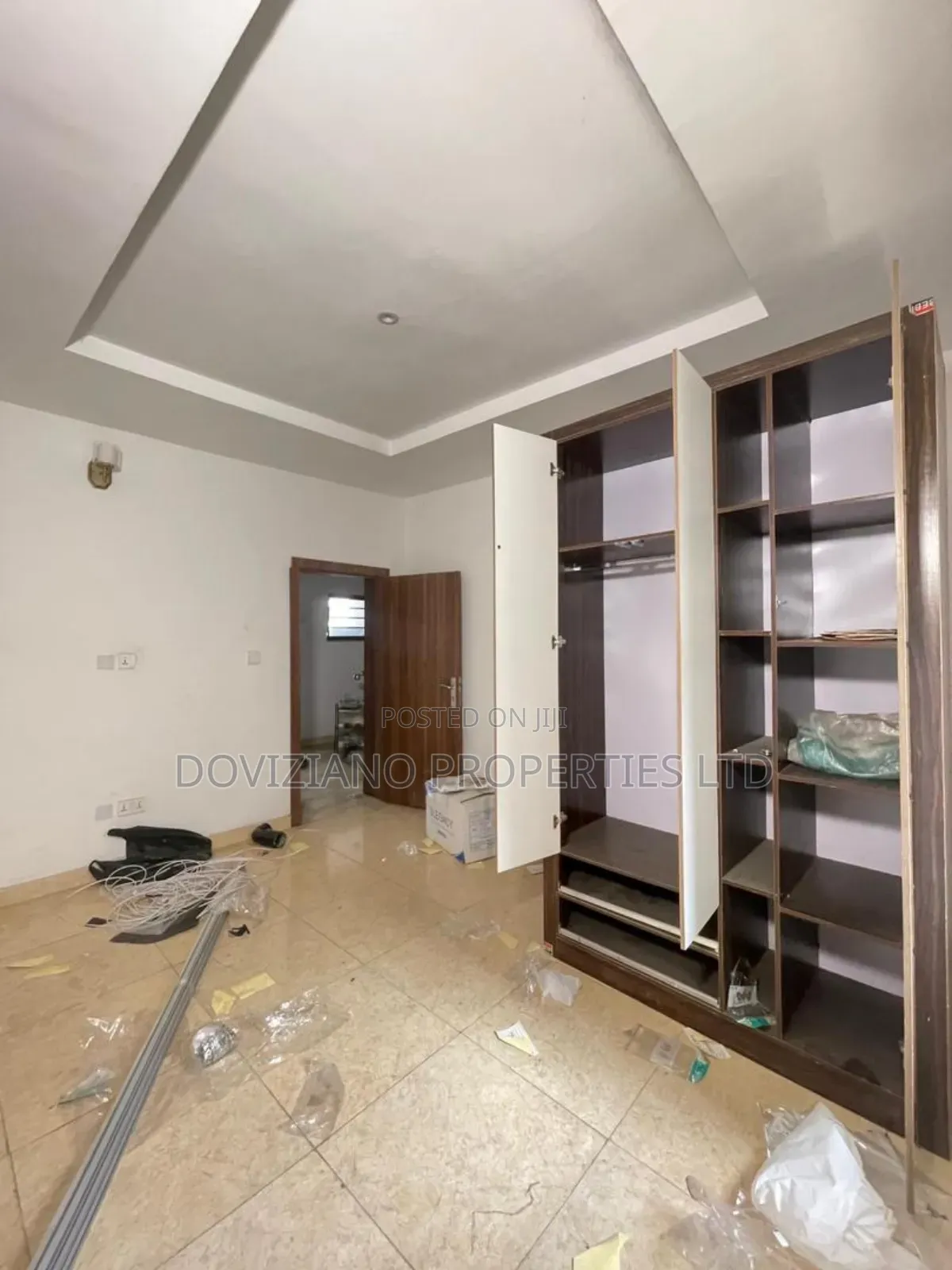 4bdrm Townhouse/Terrace in Chevron for sale in Chevron