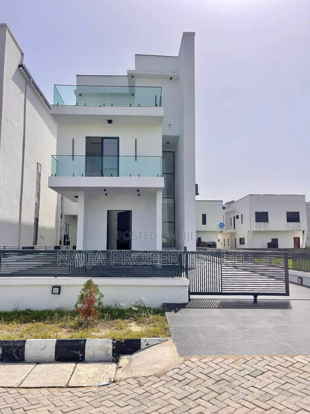 5bdrm Duplex in Chevron Tollgate, Lekki for sale in Lekki