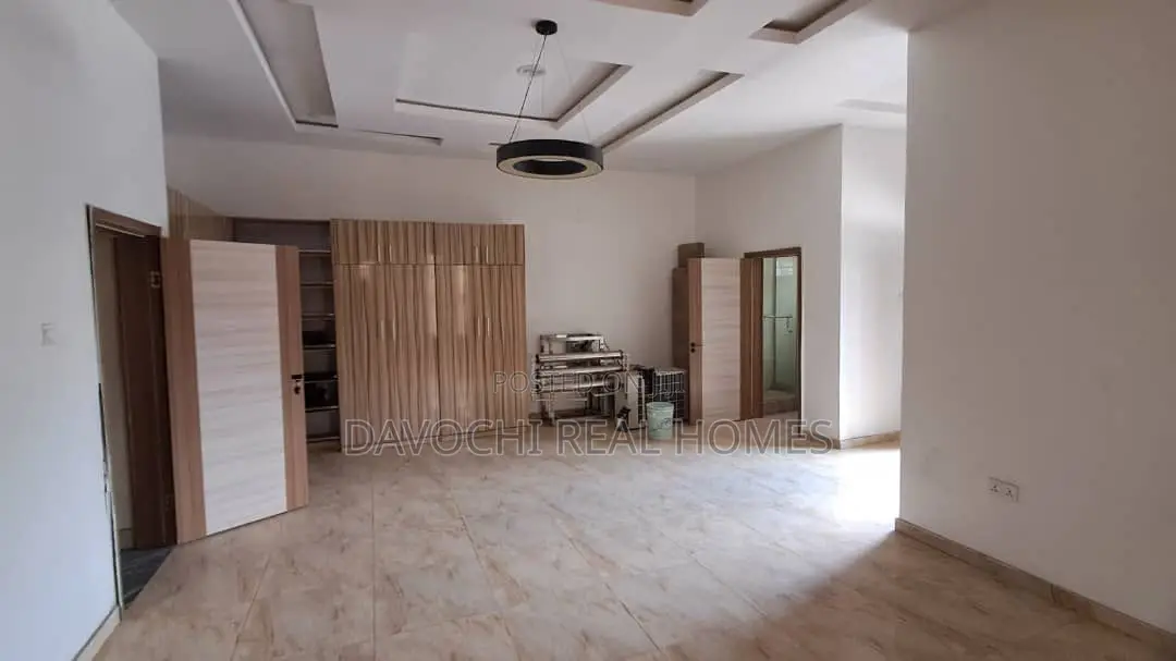 4bdrm Duplex in Conservative Road, for rent in Chevron