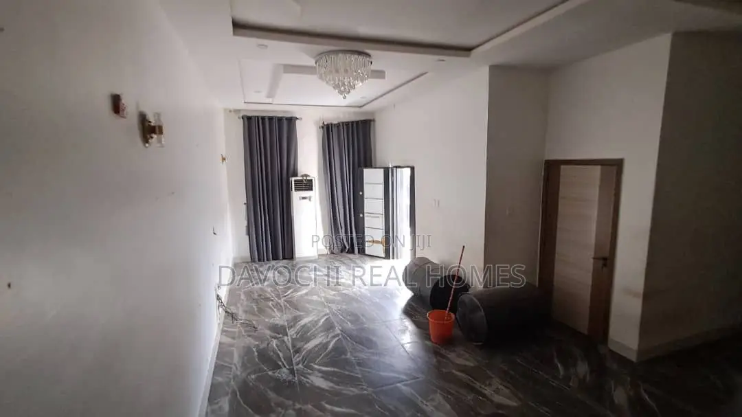 4bdrm Duplex in Conservative Road, for rent in Chevron