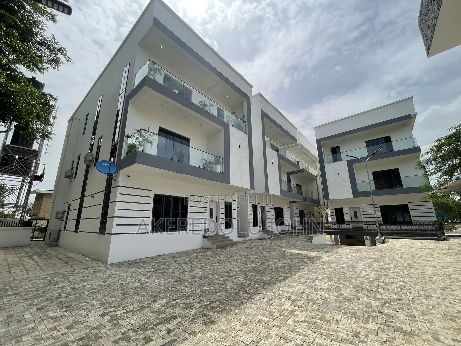 4bdrm Duplex in Utako for sale in Utako