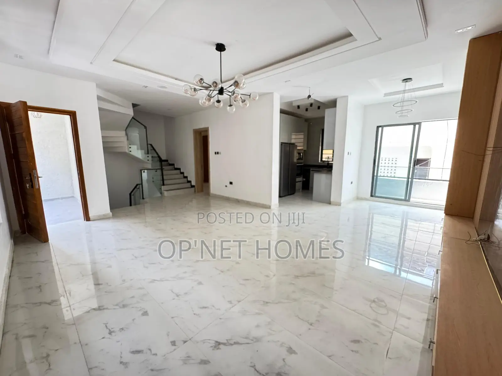 Furnished 4bdrm Duplex in Lekki Phase 1 for sale in Lekki Phase 1