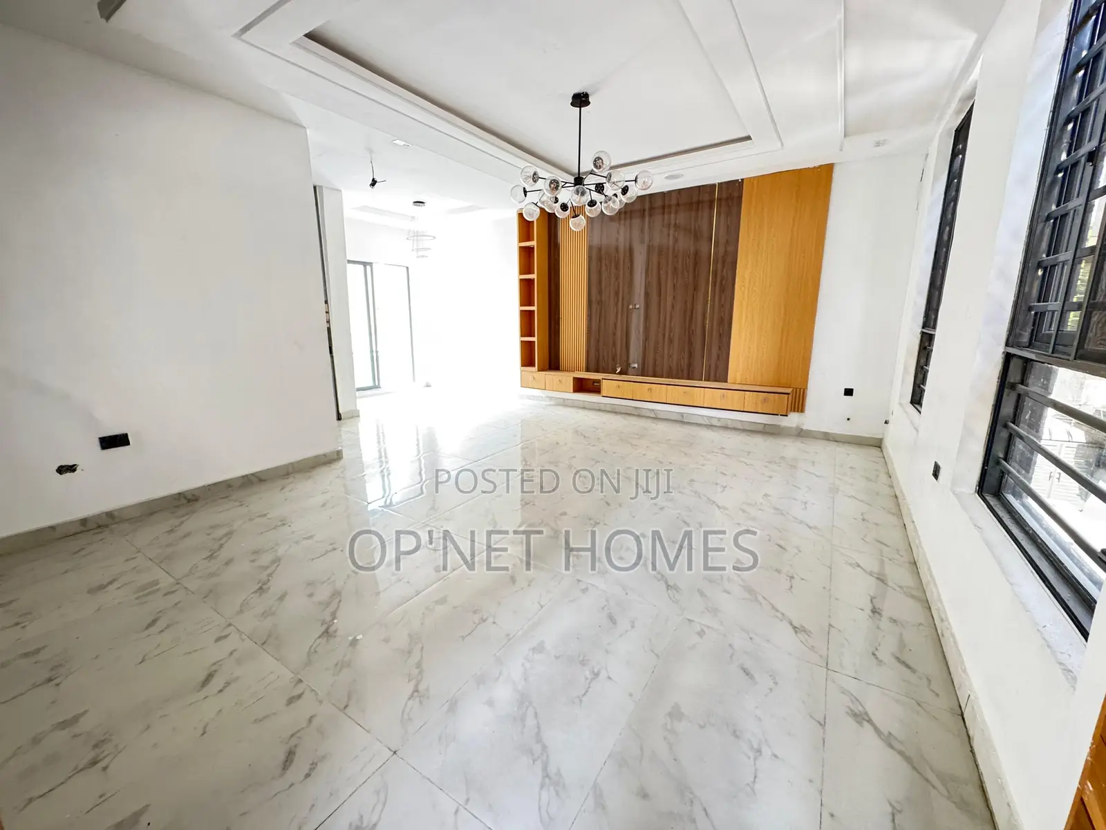 Furnished 4bdrm Duplex in Lekki Phase 1 for sale in Lekki Phase 1