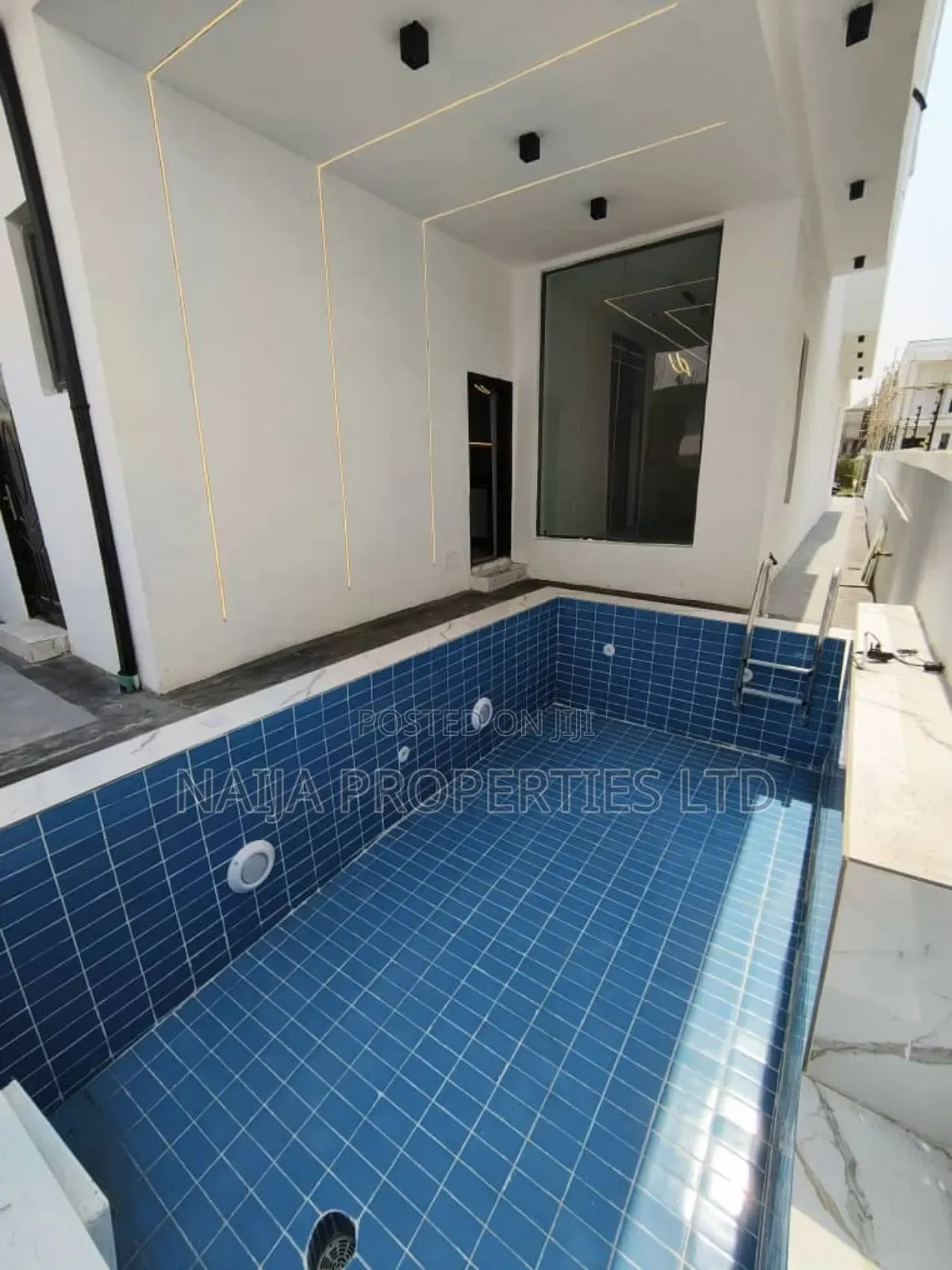 5bdrm Duplex in Lekki Palm City, Ajah for sale in Ajah